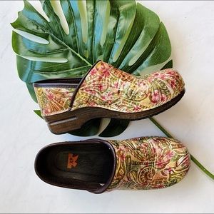 Dansko XP Clogs Floral